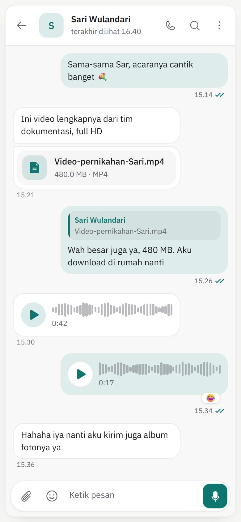 Percakapan Makechat di ponsel dengan lampiran video dan pesan suara contoh.